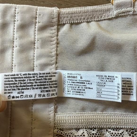 Leonisa Luxe Lace Underwire Smoothing Bustier Size 36B Nude - Picture 10 of 10